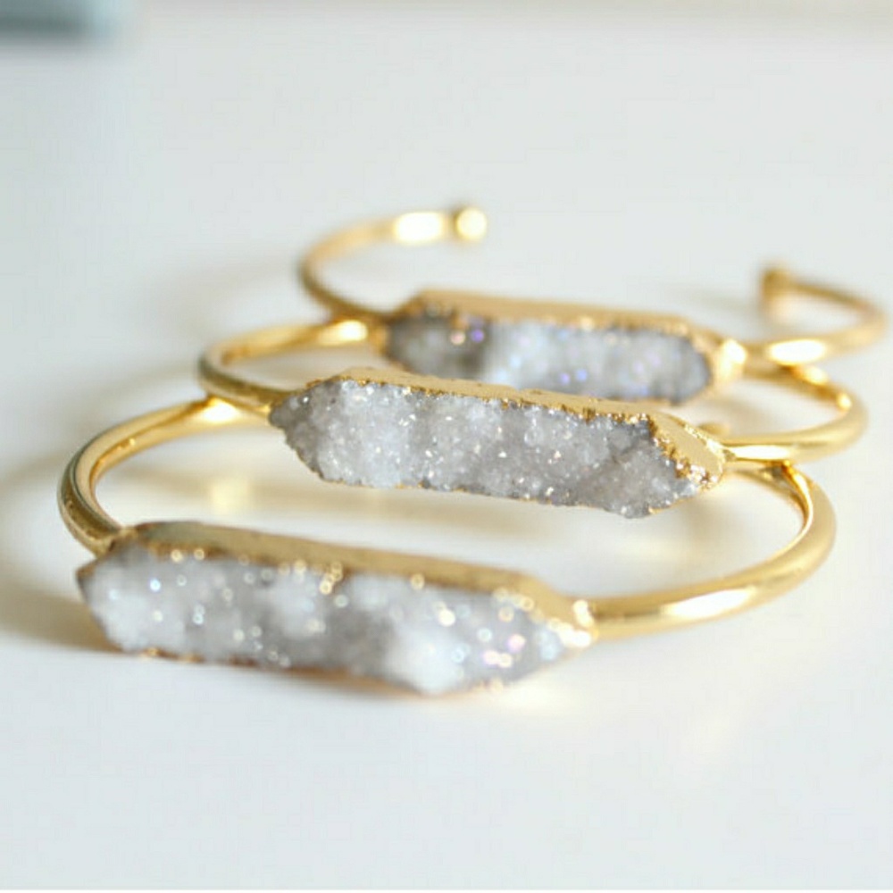 Meet your Posher, Raisa